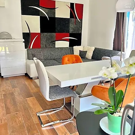 Azur Port - And Free Welness In Azur 5* Siofok