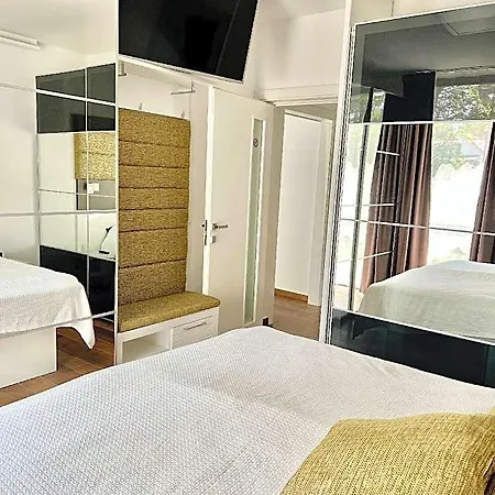 Отель Azur Port - And Free Welness In Azur 5*