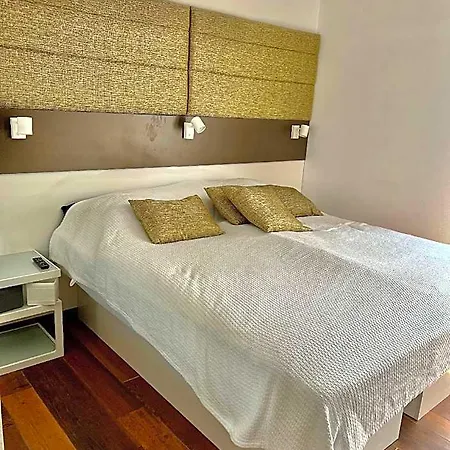 Azur Port - And Free Welness In Azur 5* Шиофок